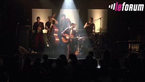 COURIR LES RUES - LE JOUR DES FLEURS